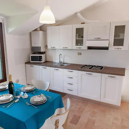 Apartamento Welcoming In With Garden Sassoferrato